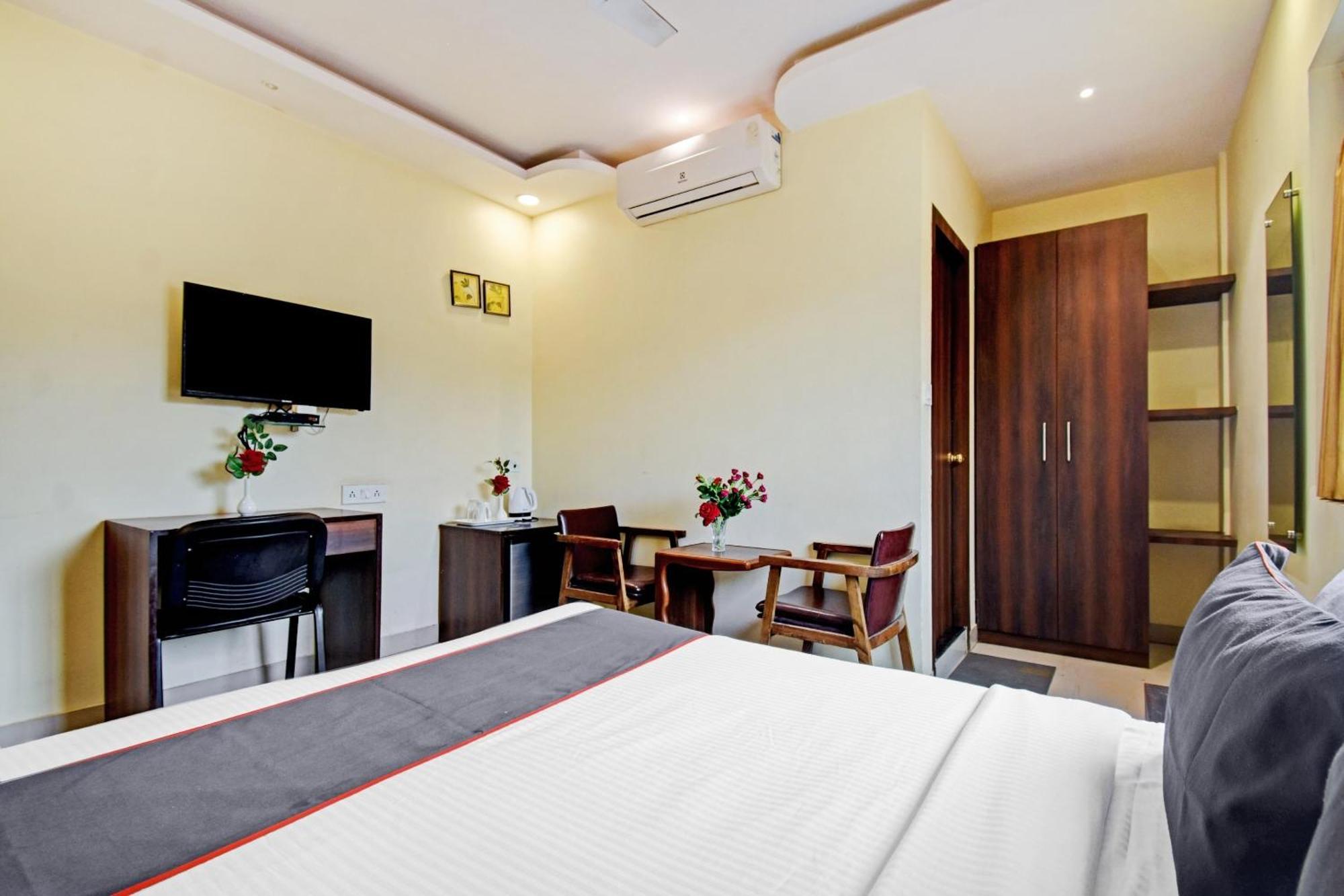 Collection O Motisarai Hotel Колката Екстериор снимка